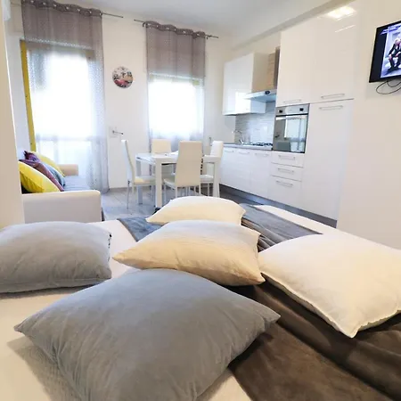 Tatil Evi House Alba A With Balcony And Air Conditioning Otranto