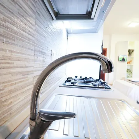 Hébergement de vacances House Alba A With Balcony And Air Conditioning