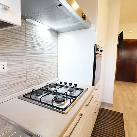 House Alba A With Balcony And Air Conditioning 別荘 オートラント